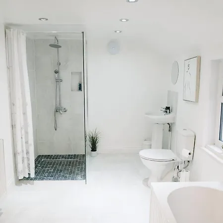 Coastal Comfort 3-bed Retreat *