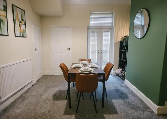 Coastal Comfort 3-bed Retreat *