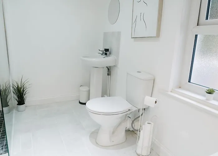 Coastal Comfort 3-bed Retreat Semesterbostad