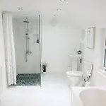 Coastal Comfort 3-bed Retreat *